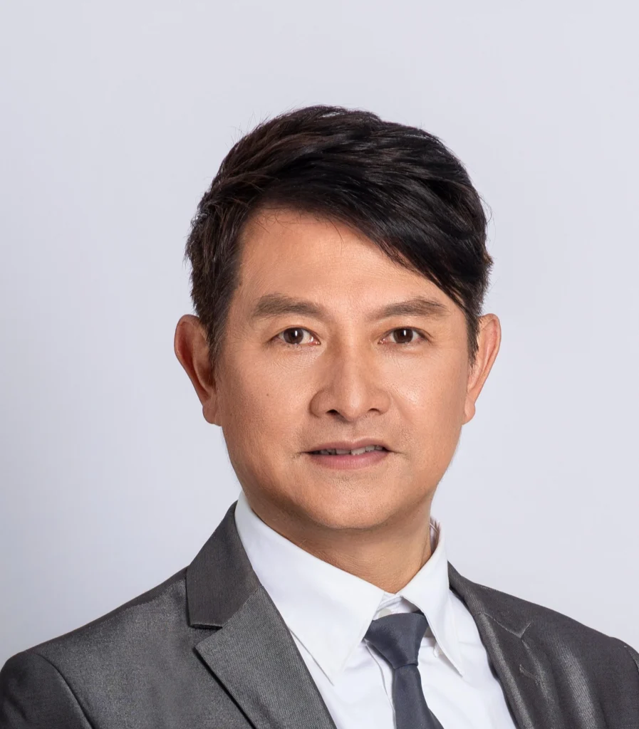 張偉成醫生側面專業肖像照